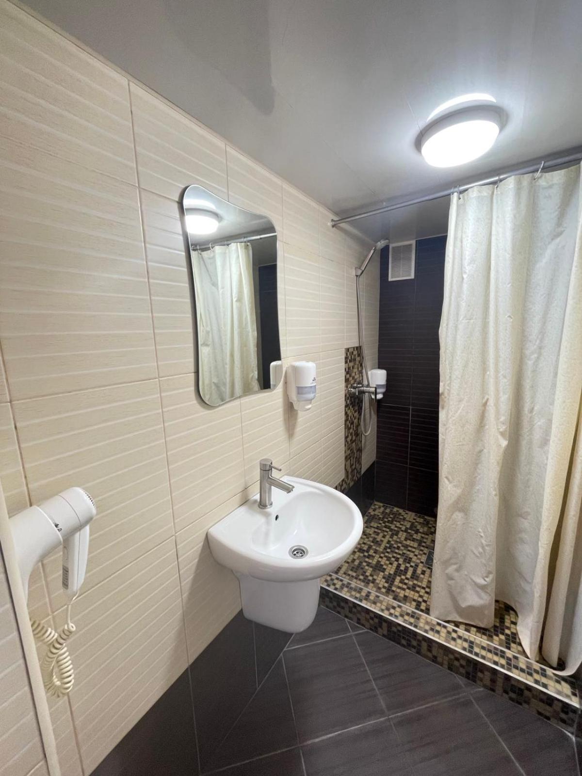 Хостел 24 Khmelʼnytsʼkyy Extérieur photo